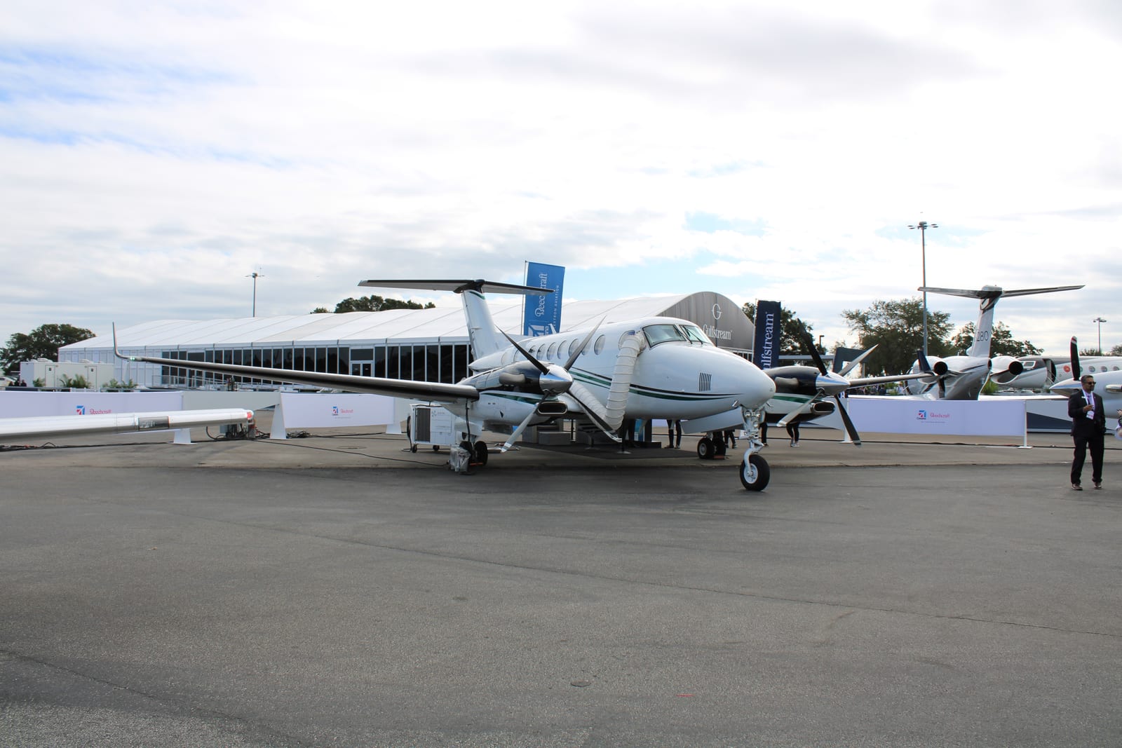 King Air 360 - Exterior