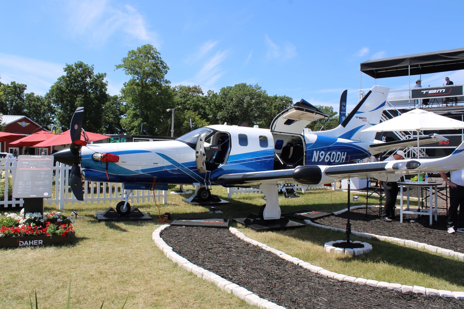 TBM 960 - Exterior
